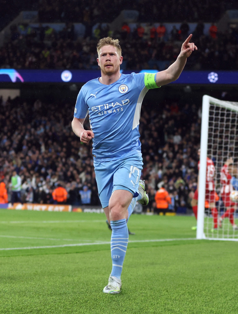 刘伟国：捧起中甲冠军奖杯很激动，明年力争在中超站稳脚跟（刘伟国：中甲捧杯激动不已，明年力争立足中超）