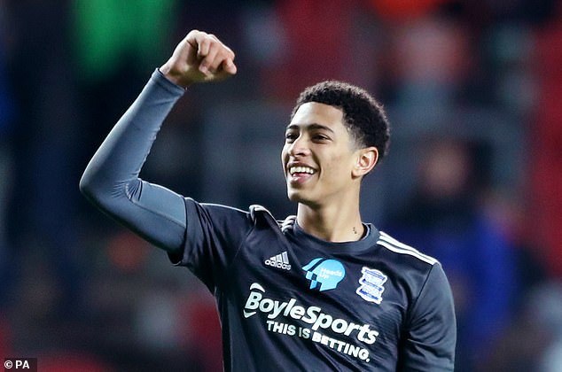 德甲前瞻：美因茨群龙无首，门兴专注联赛战线（德甲展望：美因茨缺领袖，门兴聚焦联赛）