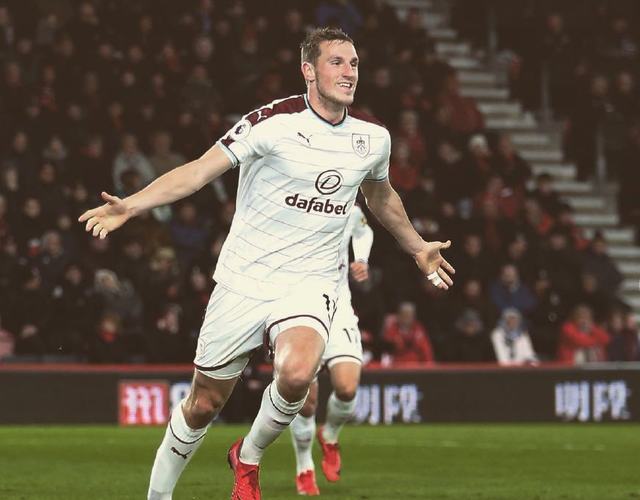 火箭状元秀哈登带队险胜国王（状元秀哈登率领火箭险胜国王）