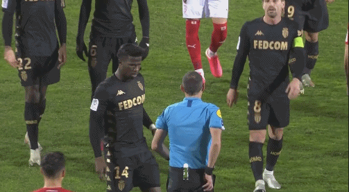 0-0战平巴列卡诺，皇马本赛季西甲首次战平、被零封（皇马0-0巴列卡诺，本季西甲首遭零封并首次战平）