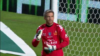 孔帕尼：凯恩和对手的手臂位置几乎一样，这种情况不该判点球（孔帕尼：凯恩与对手手臂位置接近，此类情况不应判点球）