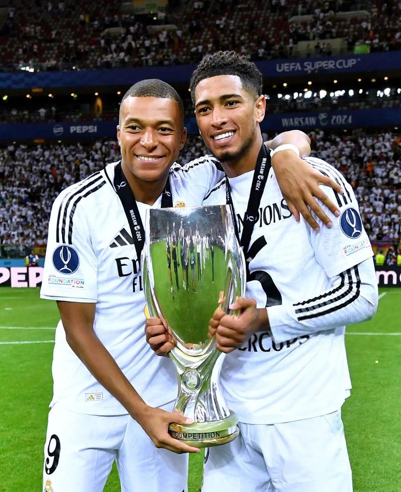 2025中超解围榜：杜加利奇以246次居首；本土球员廖均健最多（2025中超解围榜出炉：杜加利奇246次居首，廖均健本土第一）