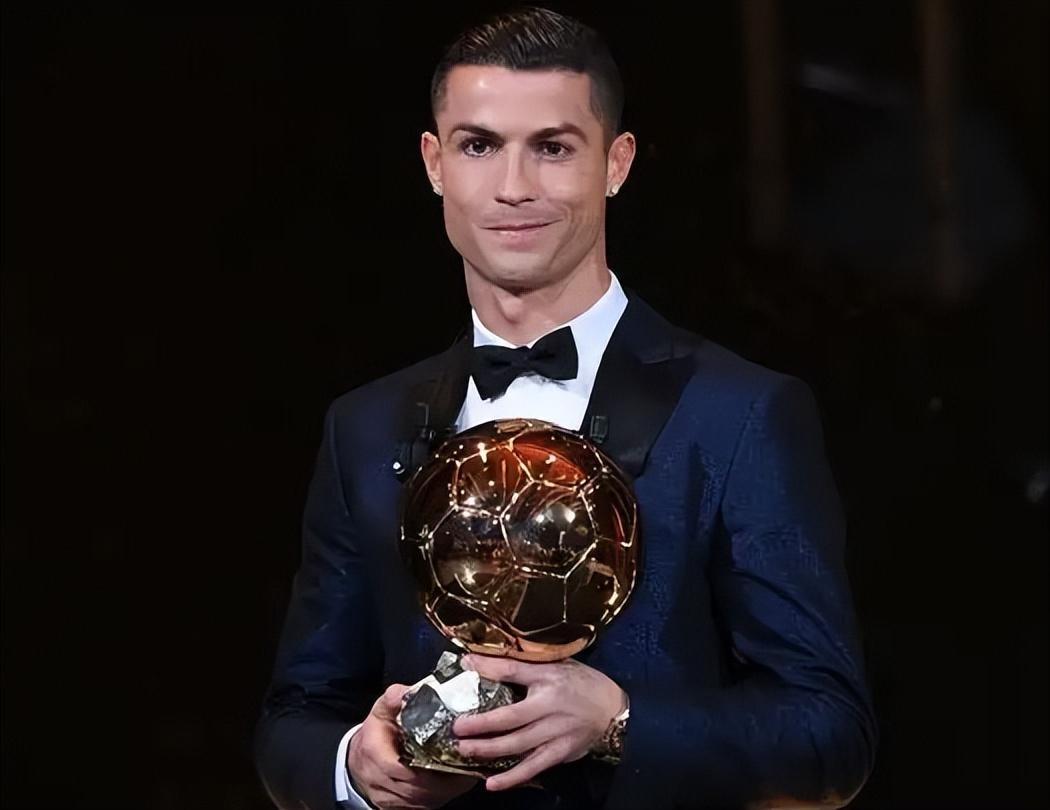 阿隆索和萨拉赫到底谁先离开球队？阿隆索看起来离开皇马会早一些（谁会先告别各自球队：萨拉赫还是阿隆索？迹象显示阿隆索或将更早离开皇马）