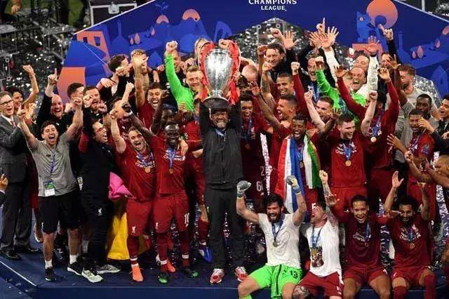 斯通斯：改打五后卫是教练的临场决定；真为福登感到开心（斯通斯：五后卫是教练临时调整，我真心为福登高兴）