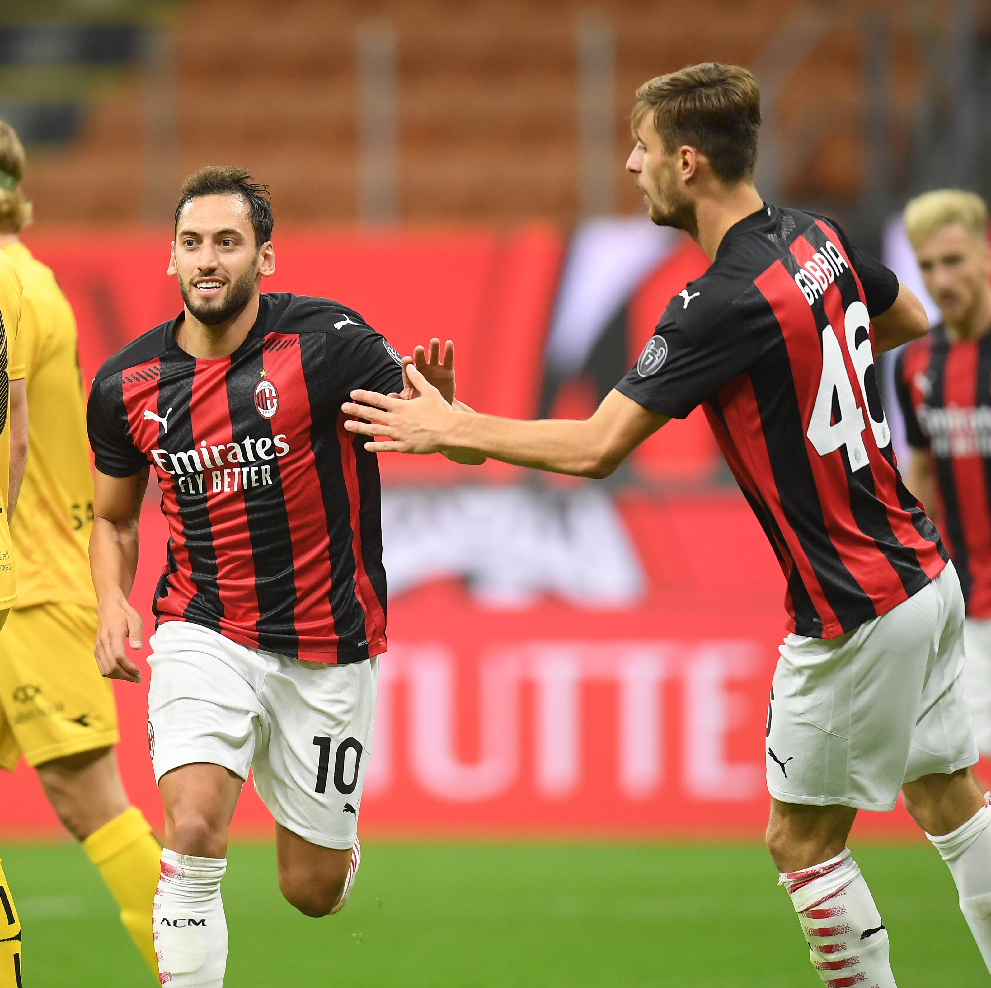 斯洛特：我告诉球员，绝对不能给姆巴佩和维尼修斯任何空间（斯洛特：已叮嘱球员，绝不让姆巴佩和维尼修斯获得任何空间）